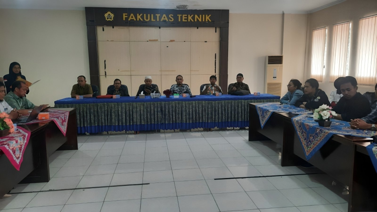 Kunjungan Departemen Teknik Elektro UNAND ke Teknik Elektro UNIB dalam Rangka Sosialisasi Pascasarjana