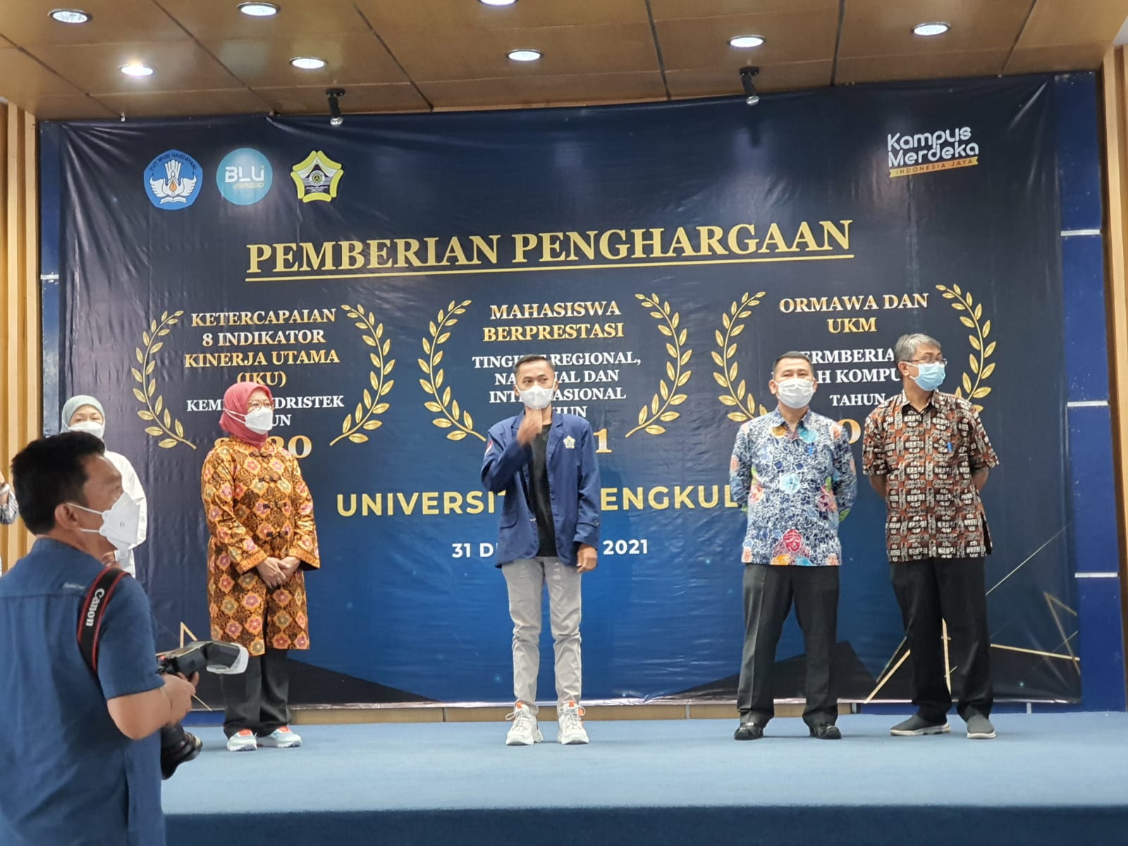 Mahasiswa Teknik Elektro  Fakultas Teknik UNIB Raih Penghargaan Sebagai Mahasiswa Berprestasi Universitas Bengkulu